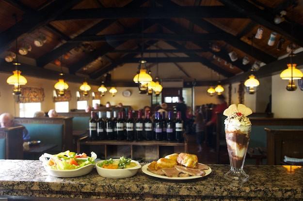 Forge Motel & Firehouse Restaurant St Clears Buitenkant foto