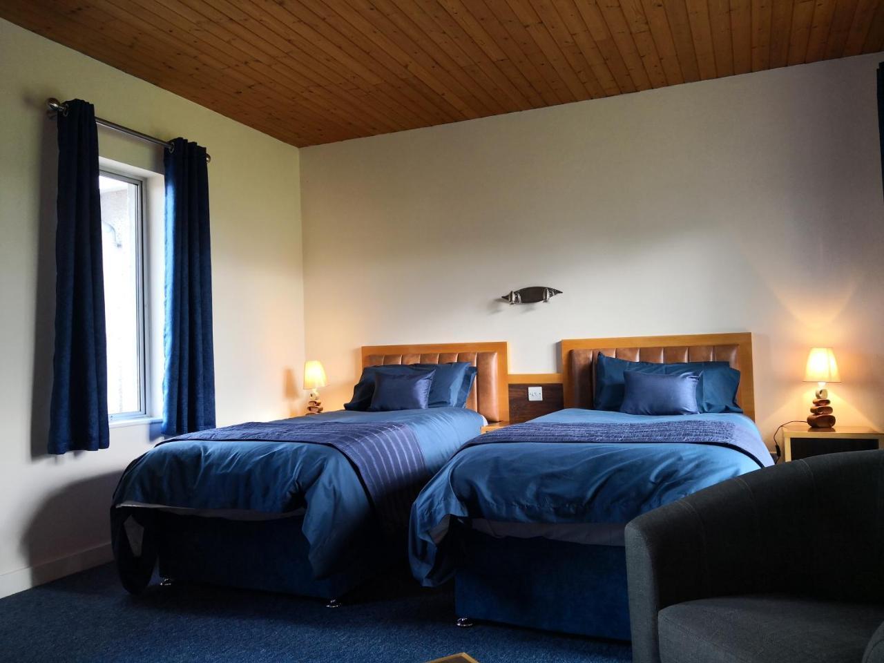 Forge Motel & Firehouse Restaurant St Clears Buitenkant foto